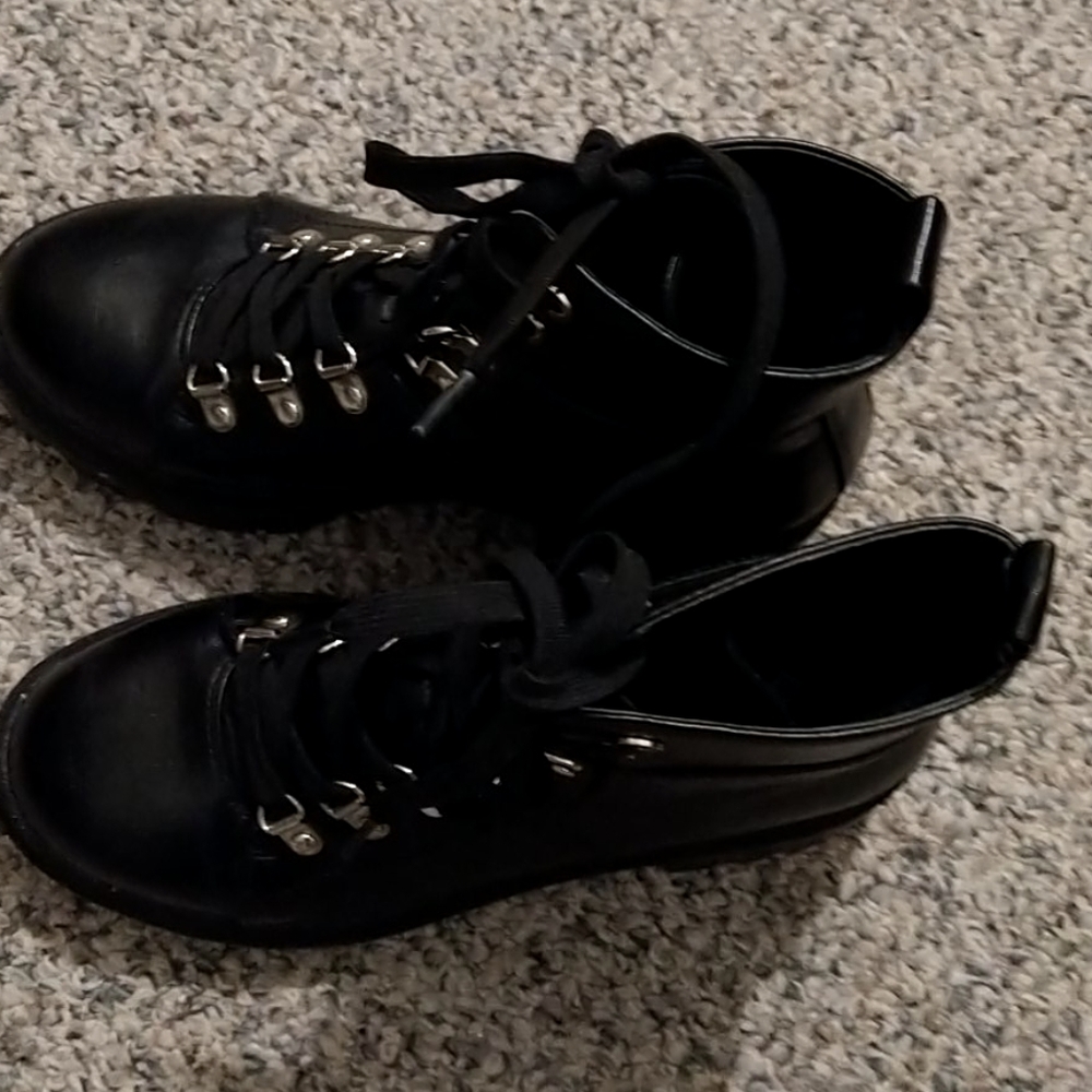 Lace up leather boots